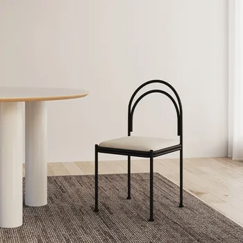 Простой современный домашний интернет-стул для переодевания знаменитостей со спинкой металлическая линия креативной личности Скандинавский дизайнерский обеденный стул